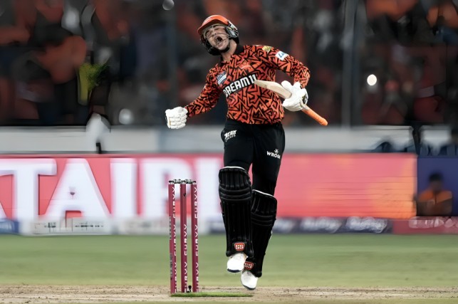 batters who hit the most sixes