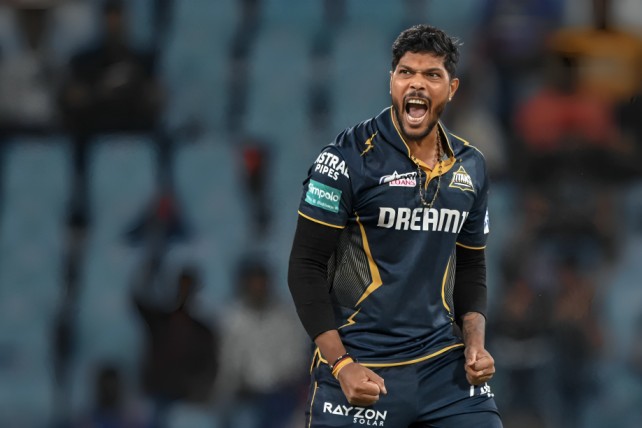 Most Wickets in First Six Overs in IPL