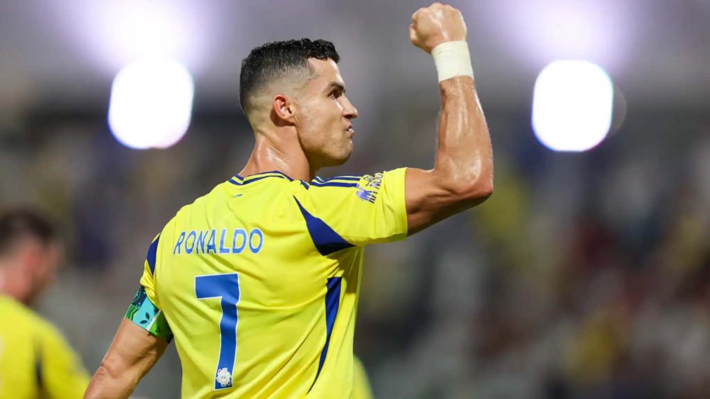 Top 5 Best Football Strikers in the World