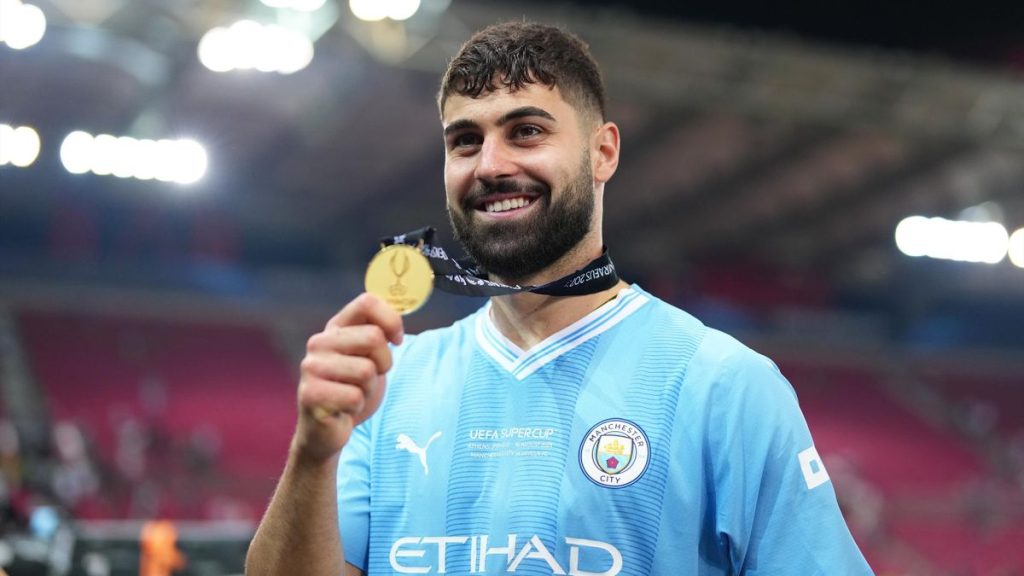 Top 5 Best Football Defenders in the World (2025)