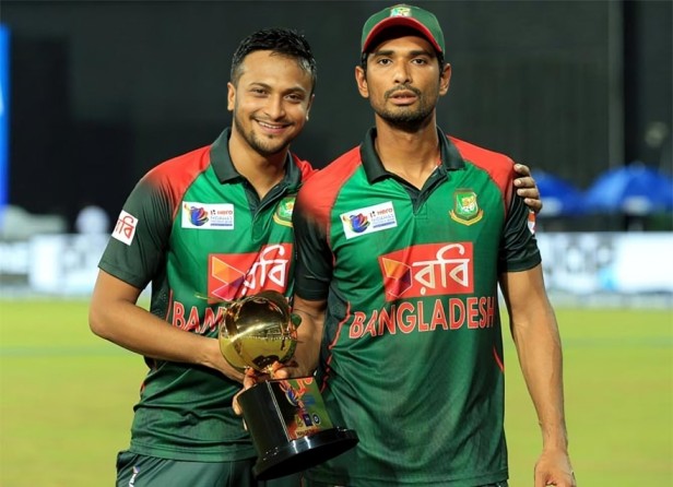 Bowler-Fielder Partnerships in T20