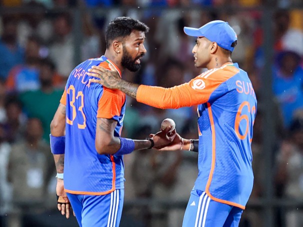 Bowler-Fielder Partnerships in T20